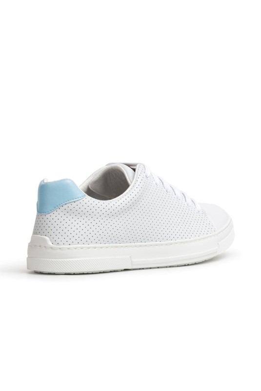 CASUAL - weiße Sneaker mit Schnürsenkeln