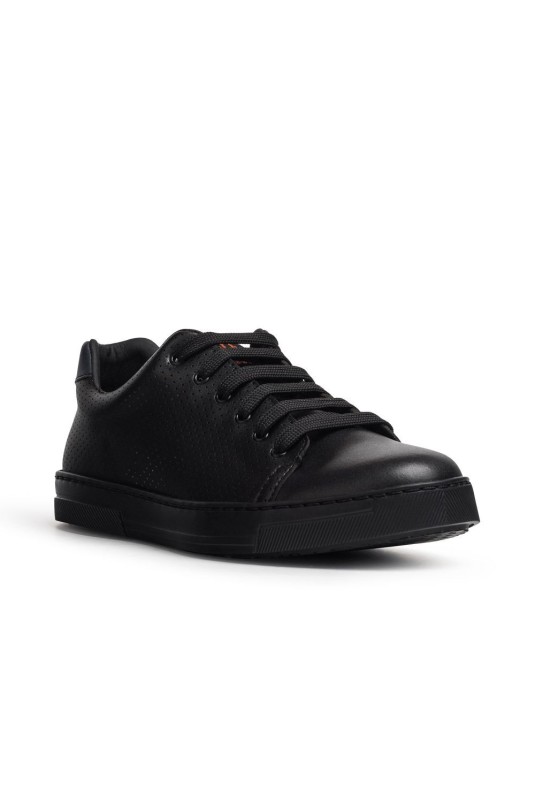 CASUAL - schwarze Sneaker mit Schnürsenkeln